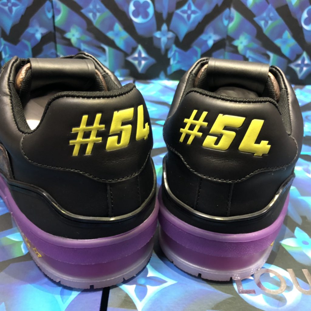L*V SNEAKER